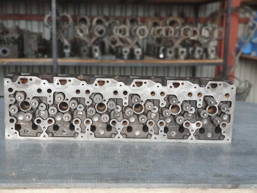 MAN TGM COMMONRAIL 6 CYLINDERS - Culasse pour Camion: photos 3 MAN TGM COMMONRAIL 6 CYLINDERS - Culasse pour Camion: photos 3