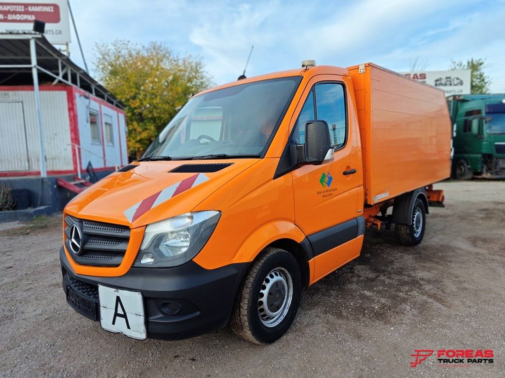 MERCEDES-BENZ 311 – TIPPER – RIGHT HAND DRIVE (RHD) - Véhicule utilitaire benne: photos 1 MERCEDES-BENZ 311 – TIPPER – RIGHT HAND DRIVE (RHD) - Véhicule utilitaire benne: photos 1