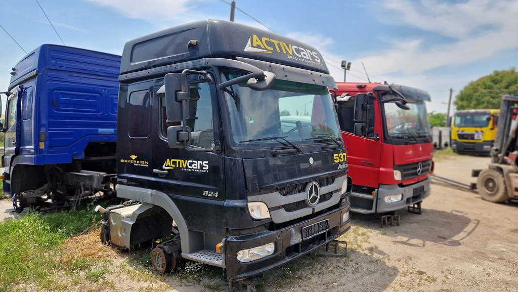 MERCEDES-BENZ ATEGO 3 DOUBLE CAB - Cabine pour Camion: photos 2 MERCEDES-BENZ ATEGO 3 DOUBLE CAB - Cabine pour Camion: photos 2