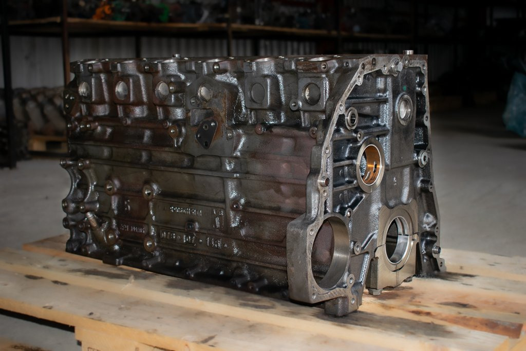 MERCEDES-BENZ ATEGO 6CYLINDER EURO 4 - Bloc-cylindres pour Camion: photos 1 MERCEDES-BENZ ATEGO 6CYLINDER EURO 4 - Bloc-cylindres pour Camion: photos 1
