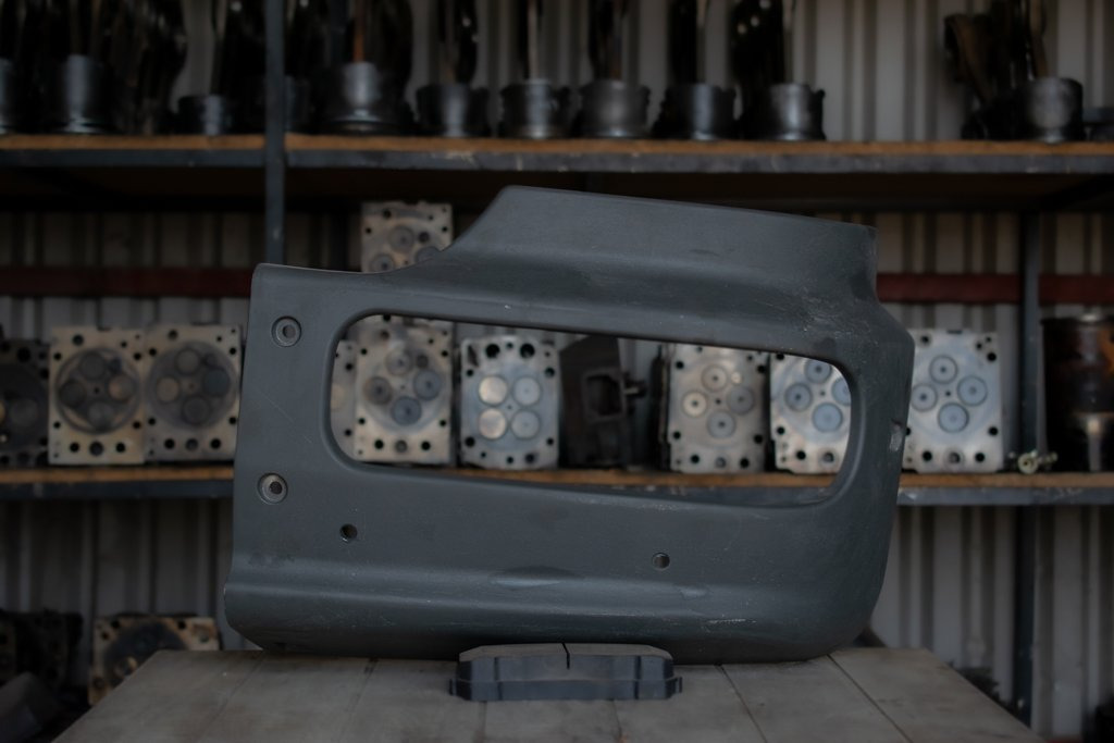 MERCEDES-BENZ ATEGO NARROW LEFT - DRIVER - Angle de pare-chocs pour Camion: photos 1 MERCEDES-BENZ ATEGO NARROW LEFT - DRIVER - Angle de pare-chocs pour Camion: photos 1
