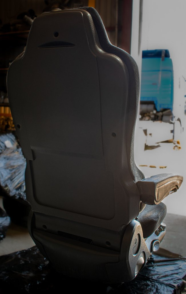 MERCEDES-BENZ AXOR PASSENGER AIR SEAT - Siège pour Camion: photos 5 MERCEDES-BENZ AXOR PASSENGER AIR SEAT - Siège pour Camion: photos 5