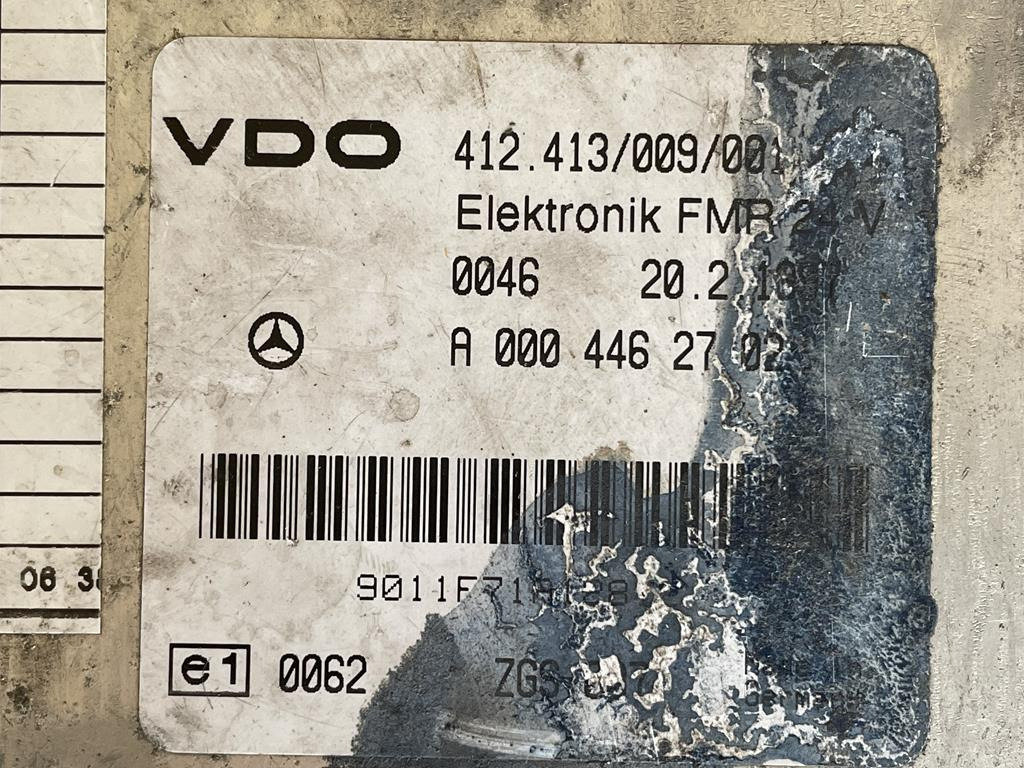 MERCEDES-BENZ FMR - A 000 446 2702 - Bloc de gestion pour Camion: photos 3 MERCEDES-BENZ FMR - A 000 446 2702 - Bloc de gestion pour Camion: photos 3
