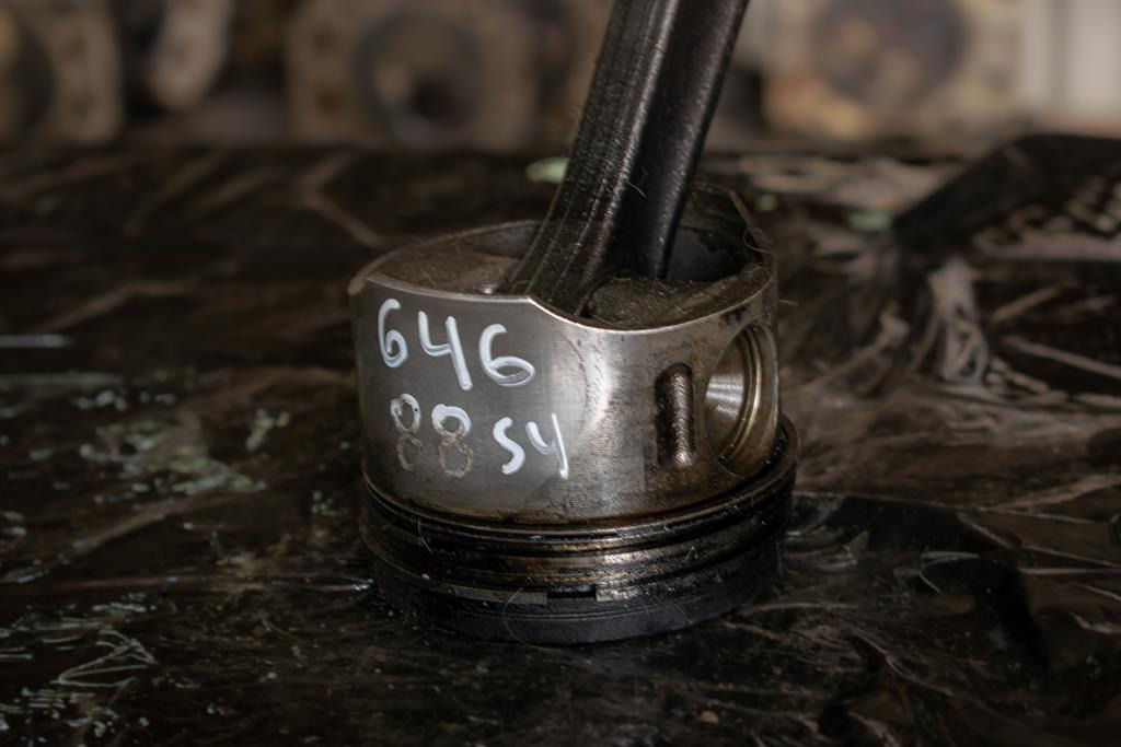 MERCEDES-BENZ SPRINTER 4CYLINDER WITH ENGINE CODE OM 646 - Bielle pour Camion: photos 3 MERCEDES-BENZ SPRINTER 4CYLINDER WITH ENGINE CODE OM 646 - Bielle pour Camion: photos 3