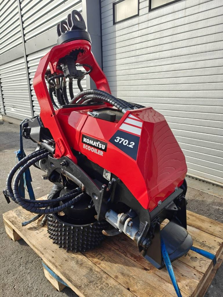 Komatsu 370.2 - Tête d'abattage: photos 1 Komatsu 370.2 - Tête d'abattage: photos 1