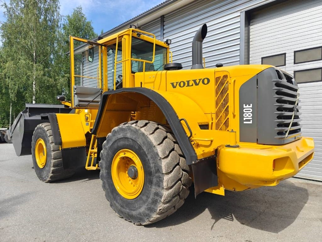 Volvo L 180 E - Chargeuse sur pneus: photos 3 Volvo L 180 E - Chargeuse sur pneus: photos 3