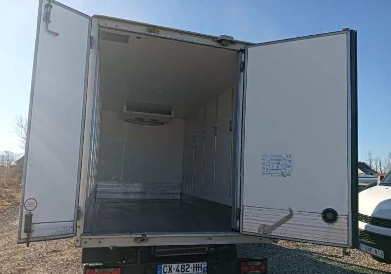 Véhicule utilitaire frigorifique Iveco 35C13, 35C15: photos 6