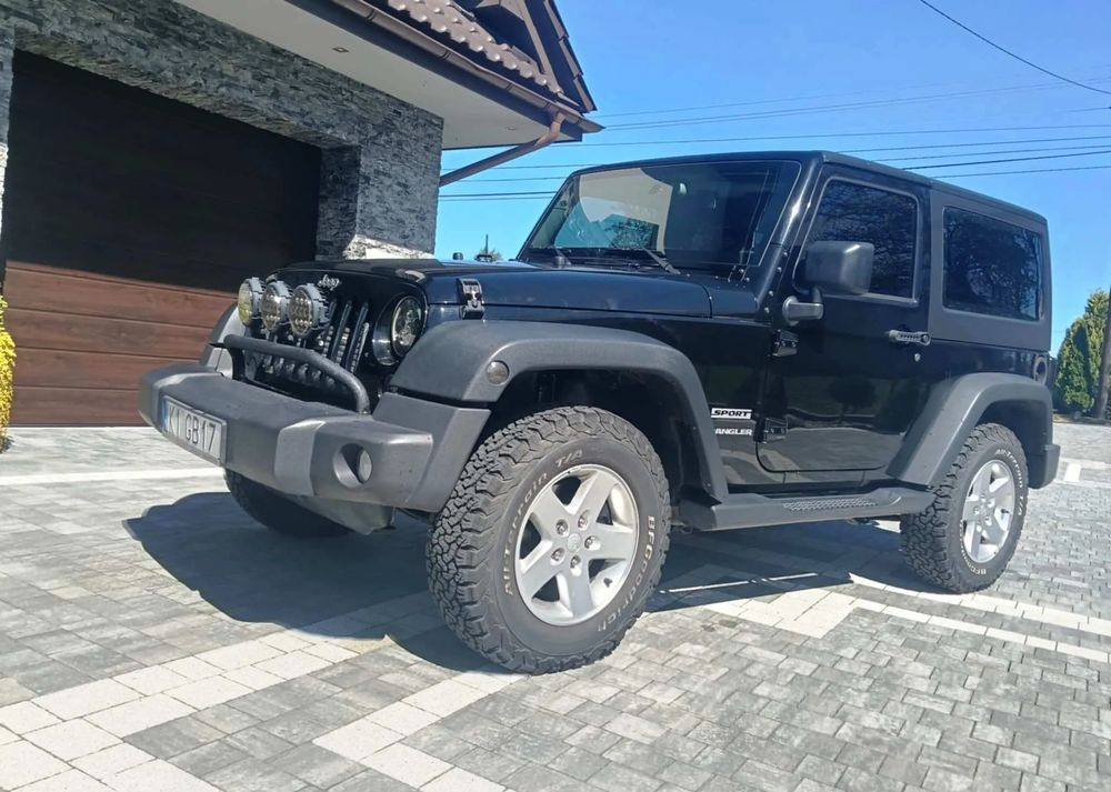 Jeep Wrangler 2.8 CRD Sport - SUV: photos 3 Jeep Wrangler 2.8 CRD Sport - SUV: photos 3