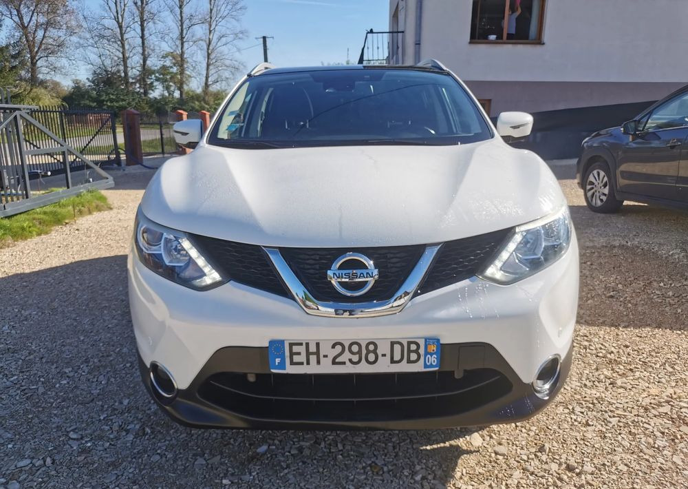 Nissan Qashqai 1.2 DIG-T N-Connecta EU6 - SUV: photos 2 Nissan Qashqai 1.2 DIG-T N-Connecta EU6 - SUV: photos 2