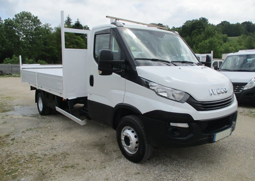 - Camion plateau: photos 2 - Camion plateau: photos 2