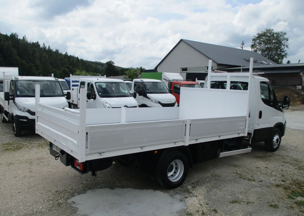 - Camion plateau: photos 4 - Camion plateau: photos 4