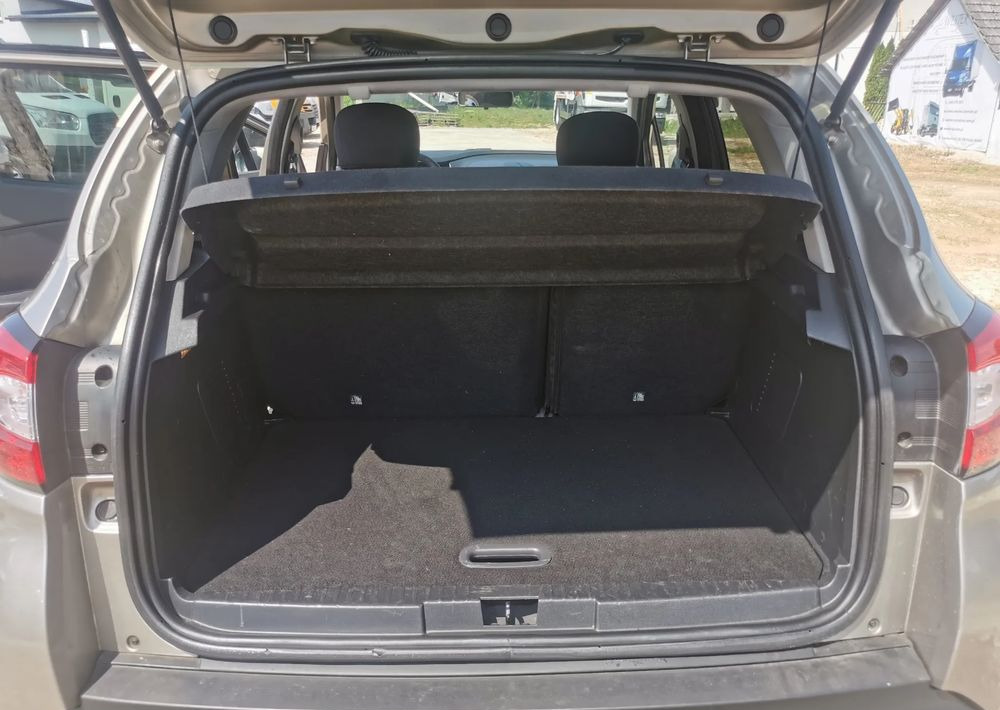 SUV Renault Captur 0.9 Energy TCe Intens: photos 12