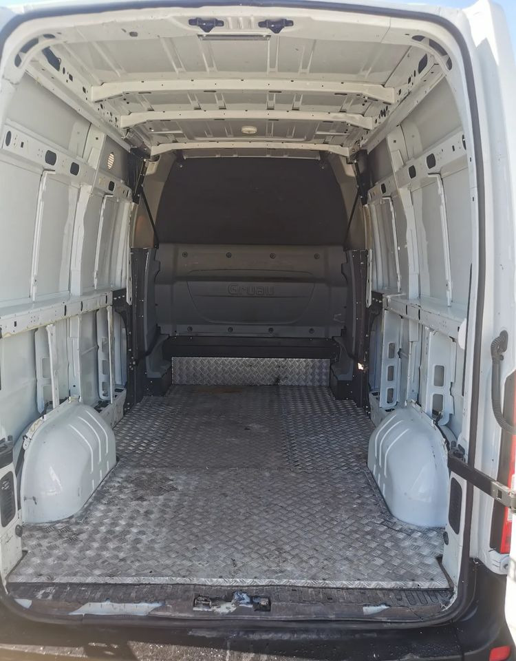 Fourgon utilitaire Renault Master L3H2 doka 7-osobowy Długi klima 2.3dCi-125KM Brygadówka: photos 9 Fourgon utilitaire Renault Master L3H2 doka 7-osobowy Długi klima 2.3dCi-125KM Brygadówka: photos 9