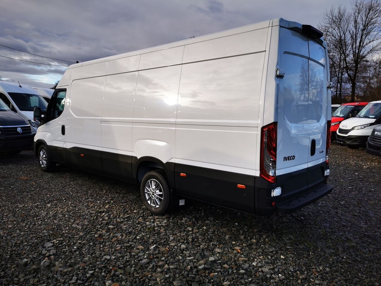 IVECO IVECO 35S18HA8 V L4H2 - Fourgon utilitaire: photos 3 IVECO IVECO 35S18HA8 V L4H2 - Fourgon utilitaire: photos 3