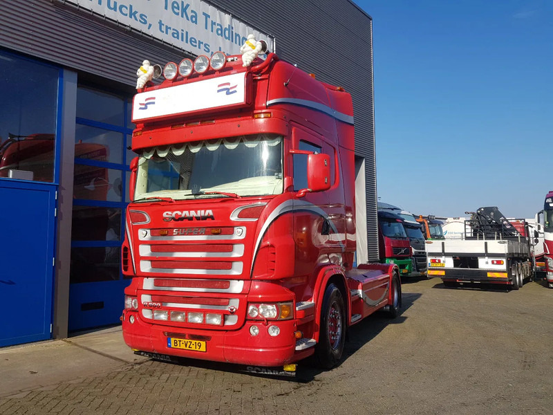 Scania R500 V8 Showtruck Open uitlaat Standairco Retarder - Tracteur routier: photos 1 Scania R500 V8 Showtruck Open uitlaat Standairco Retarder - Tracteur routier: photos 1