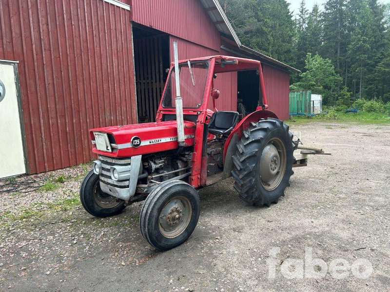 Massey Ferguson 135 - Tracteur agricole: photos 1 Massey Ferguson 135 - Tracteur agricole: photos 1