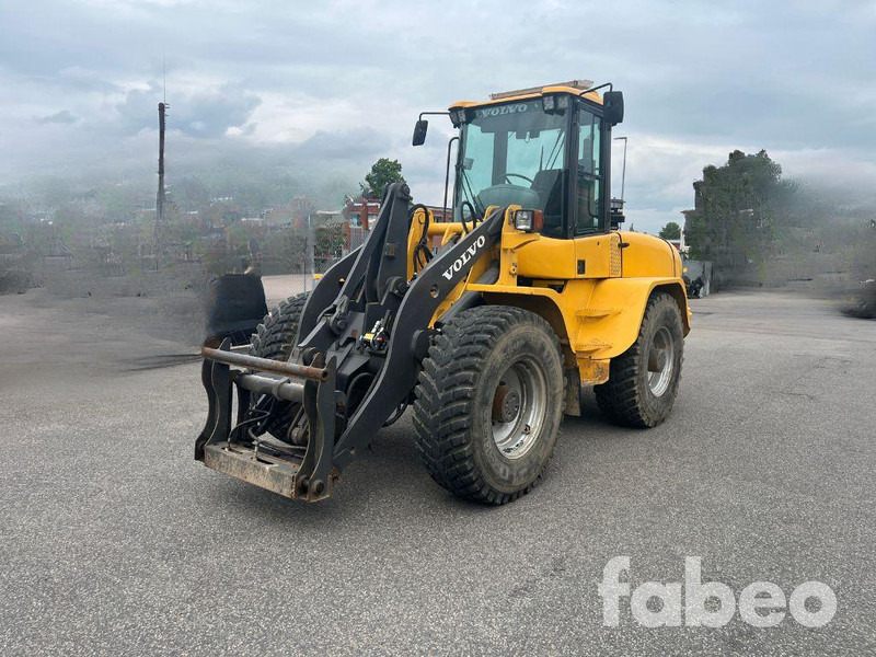 Volvo L40B - Chargeuse sur pneus: photos 1 Volvo L40B - Chargeuse sur pneus: photos 1