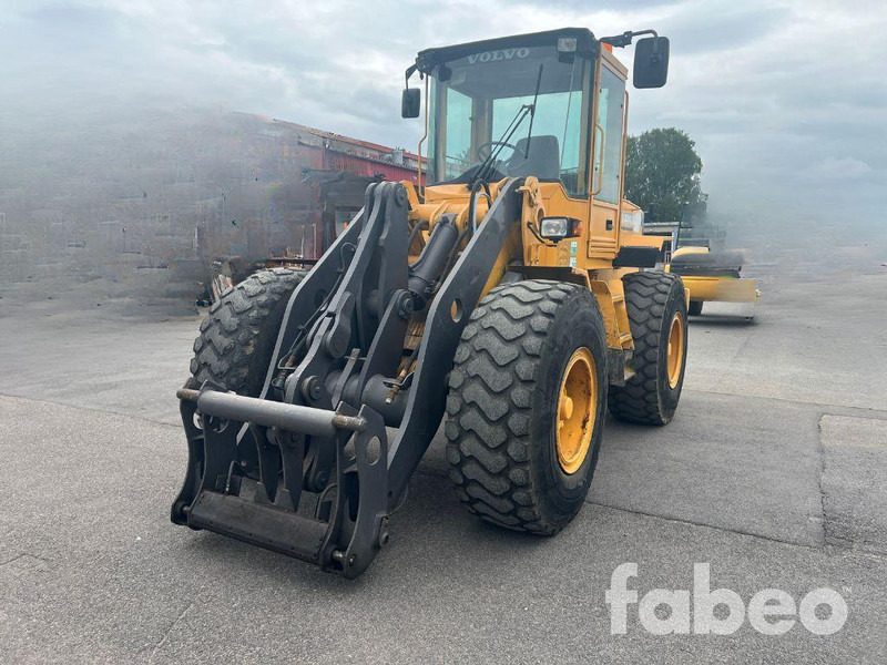 Volvo L70C - Chargeuse sur pneus: photos 1 Volvo L70C - Chargeuse sur pneus: photos 1