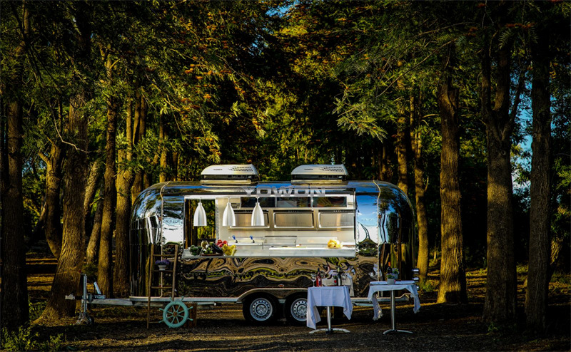 Yowon commercial food vending trailer Airstream type food truck - Remorque magasin: photos 2 Yowon commercial food vending trailer Airstream type food truck - Remorque magasin: photos 2