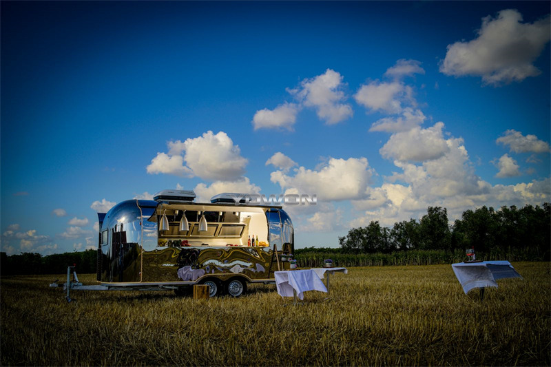 Yowon commercial food vending trailer Airstream type food truck - Remorque magasin: photos 1 Yowon commercial food vending trailer Airstream type food truck - Remorque magasin: photos 1