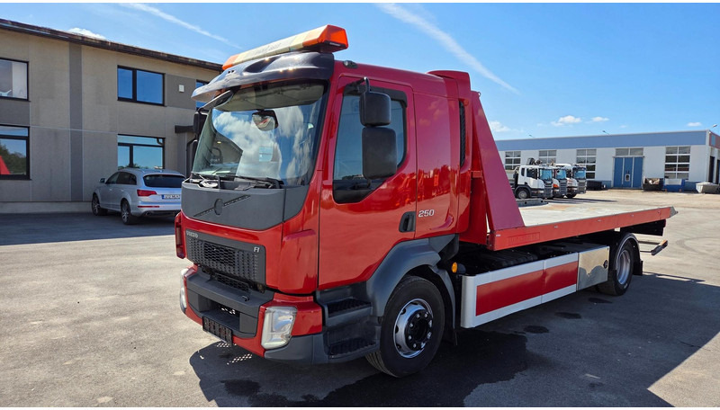 Volvo FL250 4X2 - Remorqueuse: photos 1 Volvo FL250 4X2 - Remorqueuse: photos 1