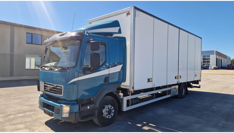 Volvo FL260 4X2 - Camion fourgon: photos 1 Volvo FL260 4X2 - Camion fourgon: photos 1
