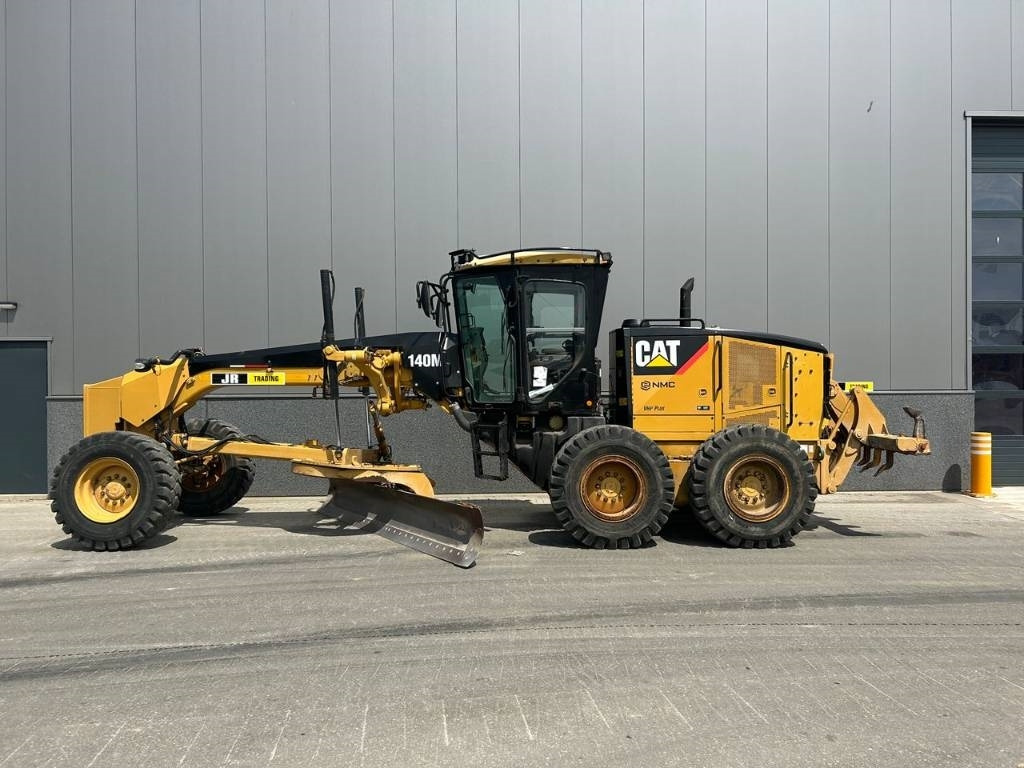 CAT 140 M (CE Certified) - Niveleuse: photos 1 CAT 140 M (CE Certified) - Niveleuse: photos 1