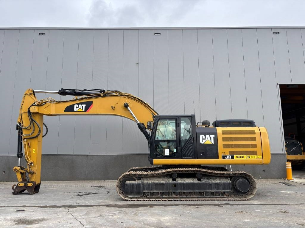 CAT 336F L XE (New Undercarriage) - Pelle sur chenille: photos 2 CAT 336F L XE (New Undercarriage) - Pelle sur chenille: photos 2