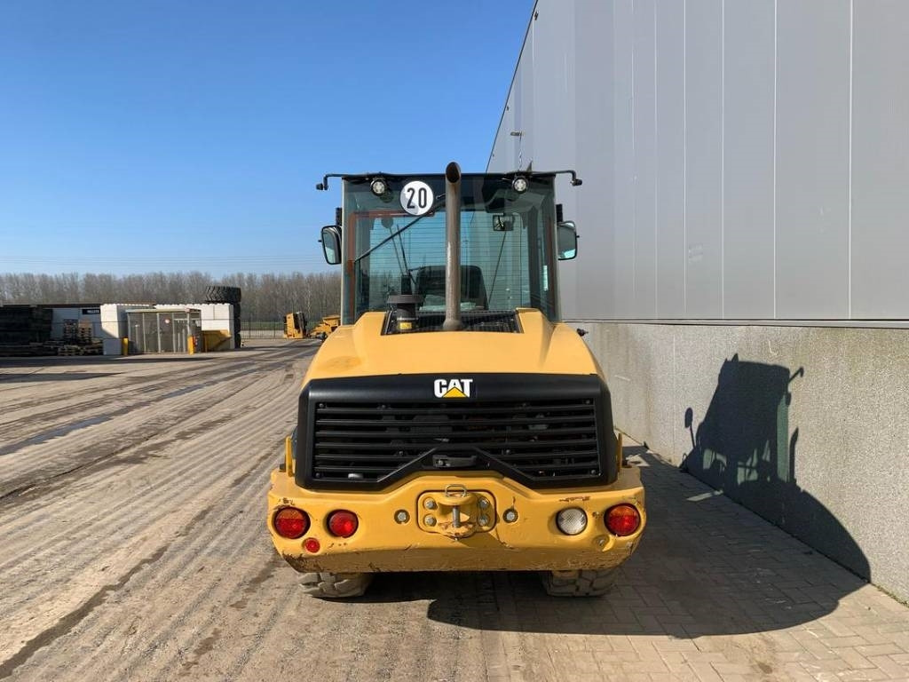 CAT 906 - Chargeuse sur pneus: photos 4 CAT 906 - Chargeuse sur pneus: photos 4