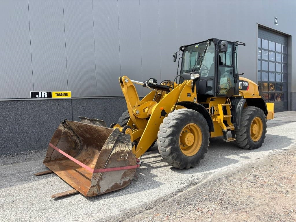 CAT 918 M - Chargeuse sur pneus: photos 2 CAT 918 M - Chargeuse sur pneus: photos 2