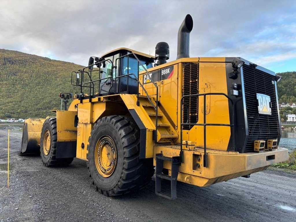 CAT 988 K (On Transport)  - Chargeuse sur pneus: photos 2 CAT 988 K (On Transport)  - Chargeuse sur pneus: photos 2