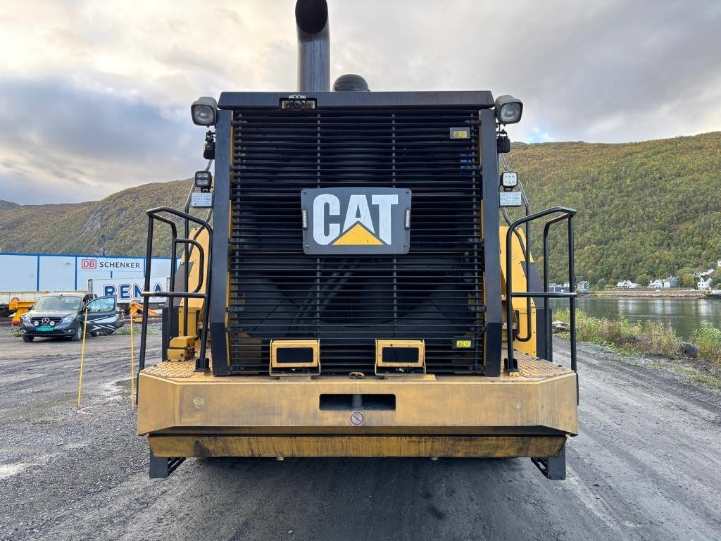 CAT 988 K (On Transport)  - Chargeuse sur pneus: photos 3 CAT 988 K (On Transport)  - Chargeuse sur pneus: photos 3