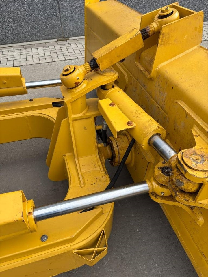 Bulldozer CAT D 6 K 2 XL (Low Verified Hours): photos 17
