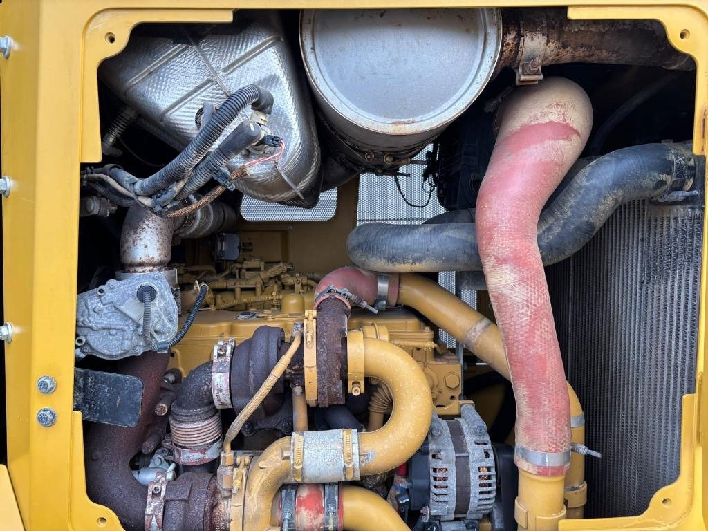 Bulldozer CAT D 6 K 2 XL (Low Verified Hours): photos 13