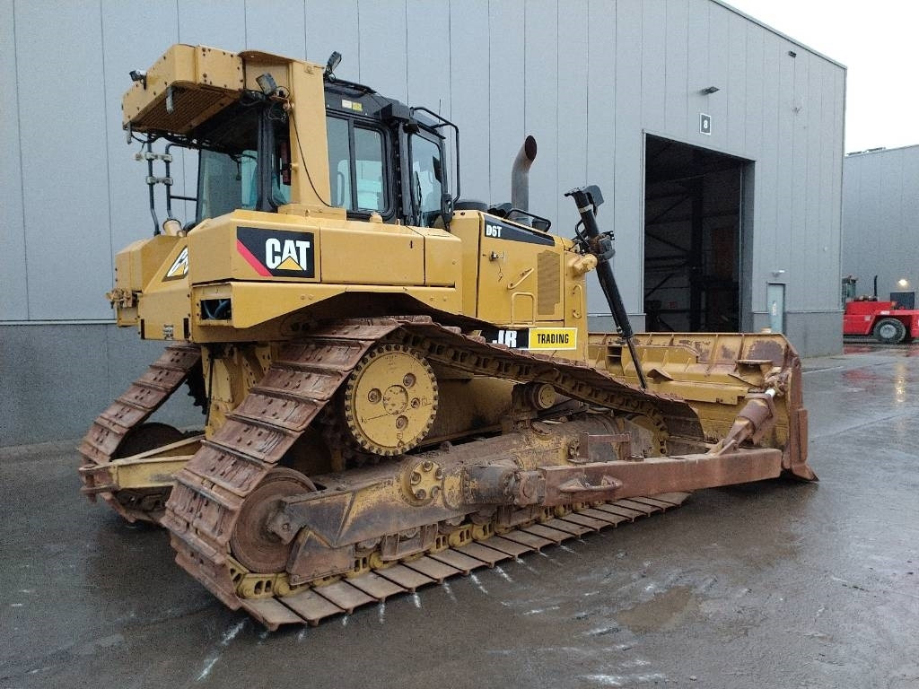 CAT D 6 T LGP (CE / New UC) - Bulldozer: photos 4 CAT D 6 T LGP (CE / New UC) - Bulldozer: photos 4