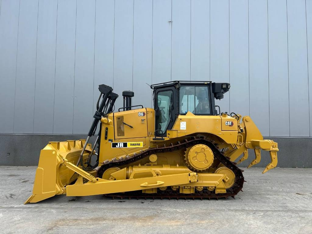 CAT D 6 XL (LOW HOURS - CE CERTIFIED) - Bulldozer: photos 1 CAT D 6 XL (LOW HOURS - CE CERTIFIED) - Bulldozer: photos 1
