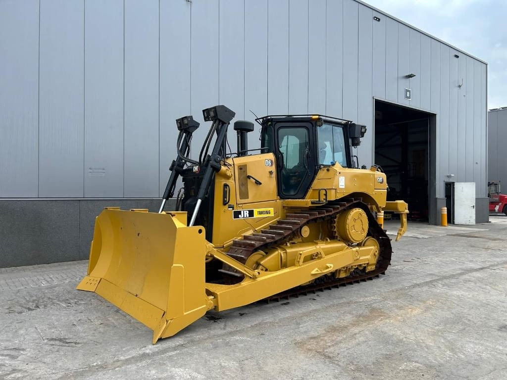 CAT D 6 XL (LOW HOURS - CE CERTIFIED) - Bulldozer: photos 2 CAT D 6 XL (LOW HOURS - CE CERTIFIED) - Bulldozer: photos 2