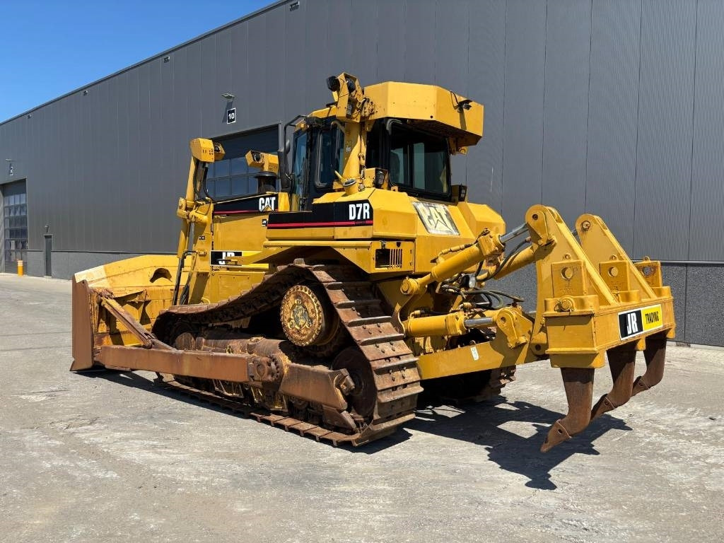 CAT D 7 R (CE certified) - Bulldozer: photos 3 CAT D 7 R (CE certified) - Bulldozer: photos 3
