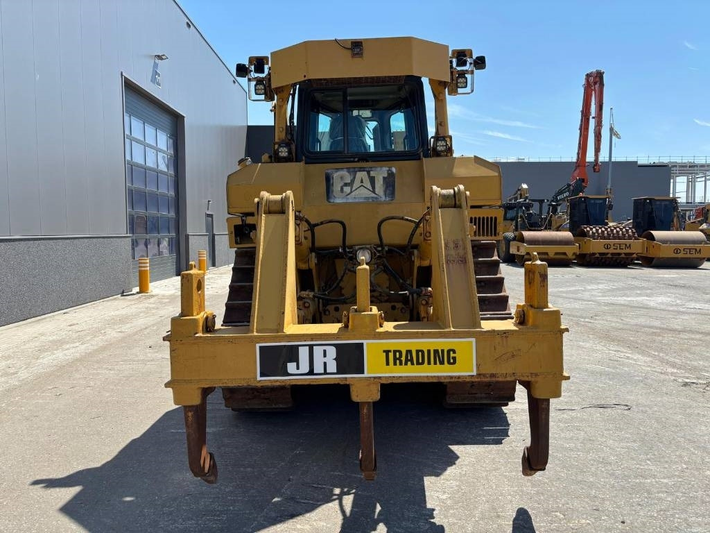CAT D 7 R (CE certified) - Bulldozer: photos 4 CAT D 7 R (CE certified) - Bulldozer: photos 4