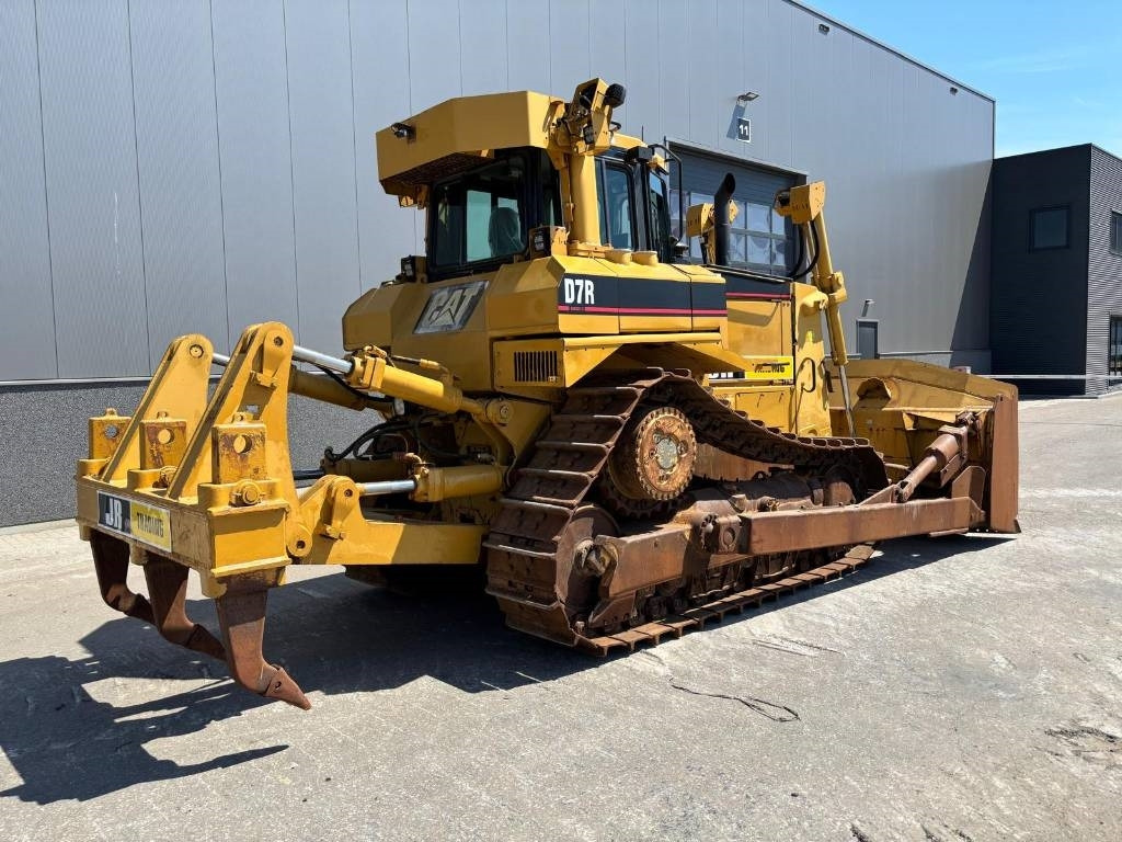 CAT D 7 R (CE certified) - Bulldozer: photos 4 CAT D 7 R (CE certified) - Bulldozer: photos 4