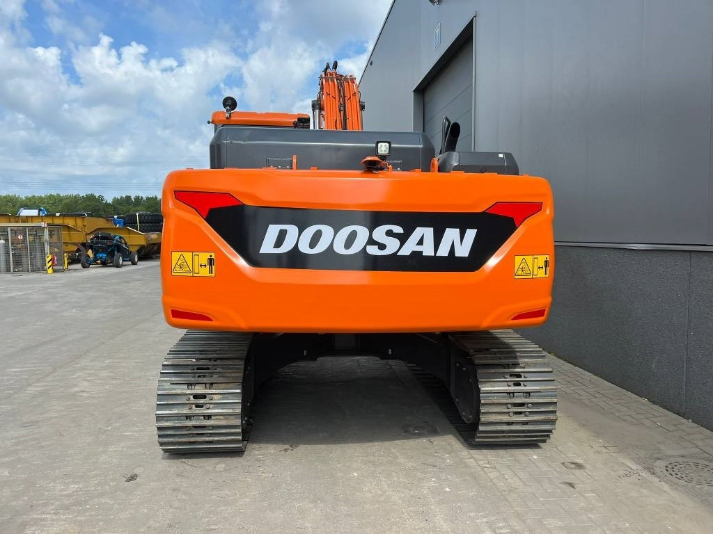 Doosan DX 225 LC-7M - Pelle sur chenille: photos 4 Doosan DX 225 LC-7M - Pelle sur chenille: photos 4