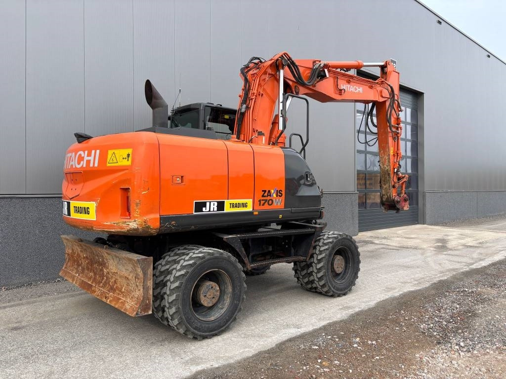 Hitachi ZX 170 W-5 B (low hours/new tires) - Pelle sur pneus: photos 5 Hitachi ZX 170 W-5 B (low hours/new tires) - Pelle sur pneus: photos 5