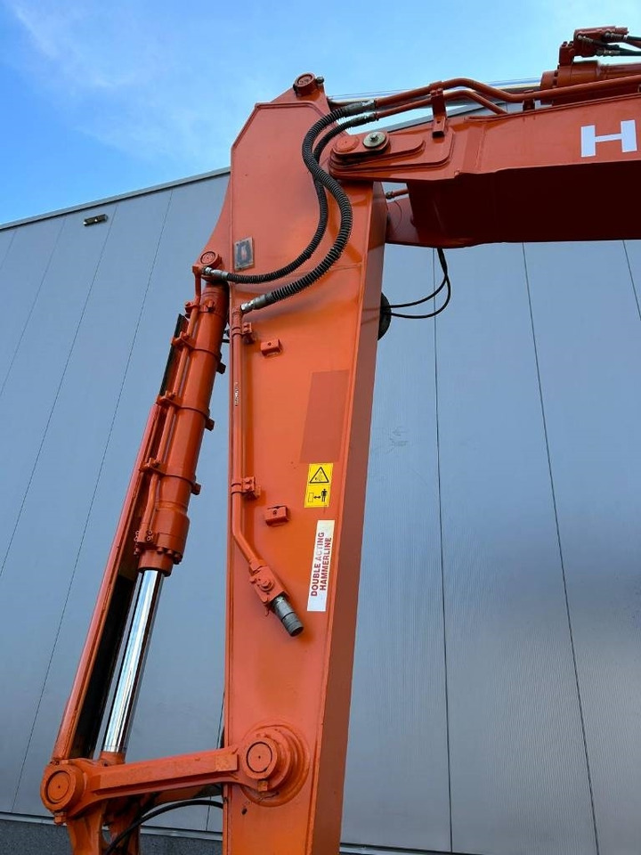 Pelle sur chenille Hitachi ZX 225 US LC-6: photos 14