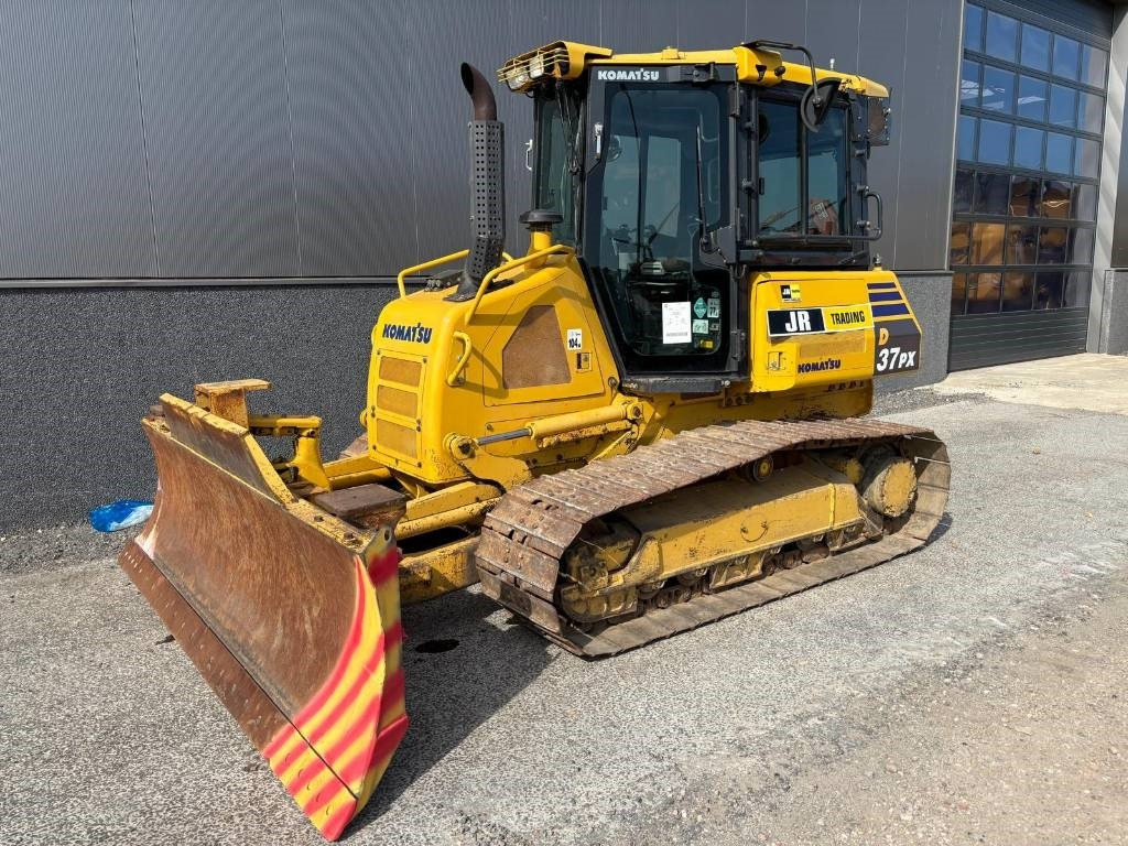Komatsu D37 PX-23 - Bulldozer: photos 1 Komatsu D37 PX-23 - Bulldozer: photos 1