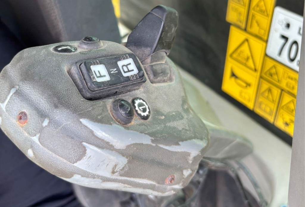 Komatsu WA 475-10E0 (Under Preparation) - Chargeuse sur pneus: photos 4 Komatsu WA 475-10E0 (Under Preparation) - Chargeuse sur pneus: photos 4
