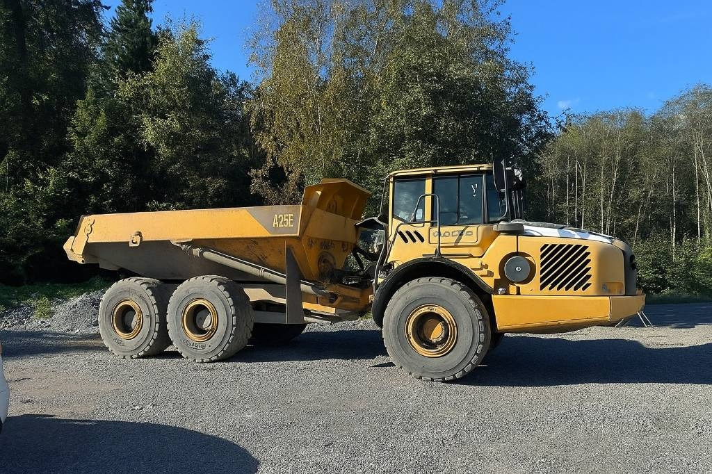 Volvo A 25 E (On Transport) - Tombereau articulé: photos 1 Volvo A 25 E (On Transport) - Tombereau articulé: photos 1