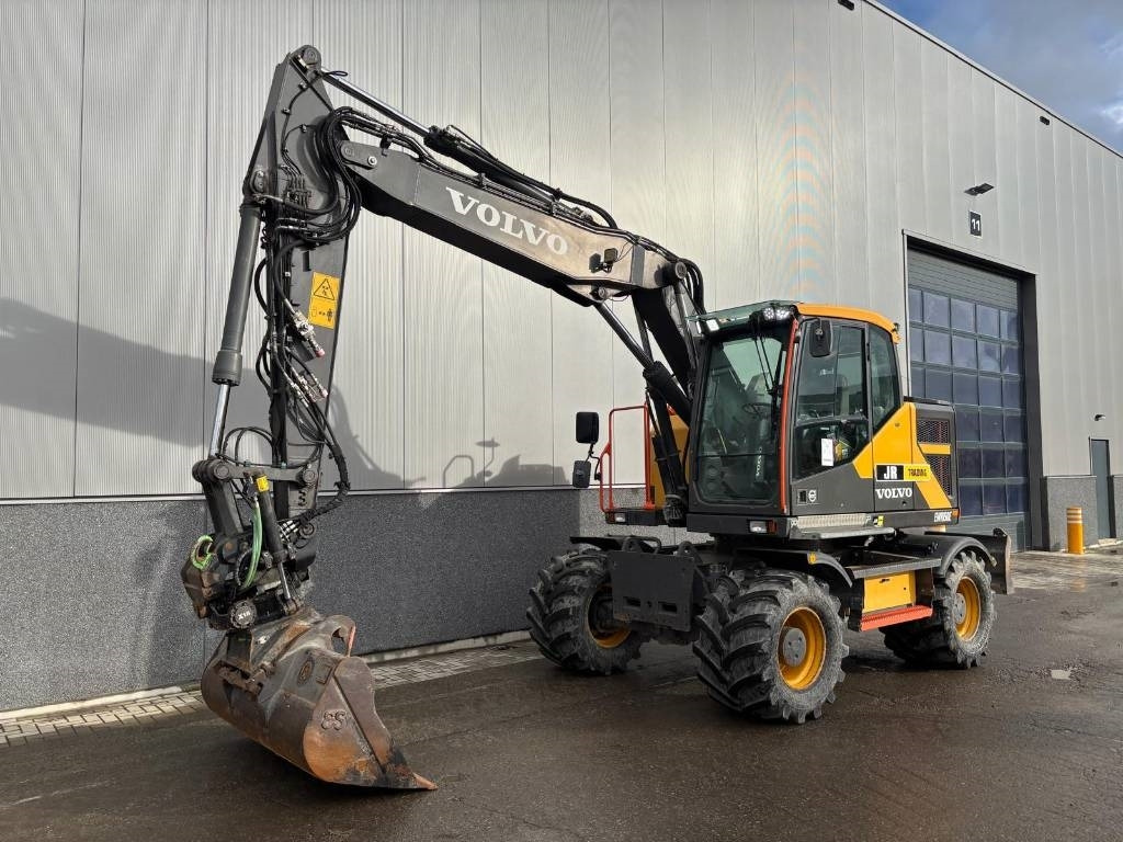 Volvo EWR 150 E - Pelle sur pneus: photos 2 Volvo EWR 150 E - Pelle sur pneus: photos 2