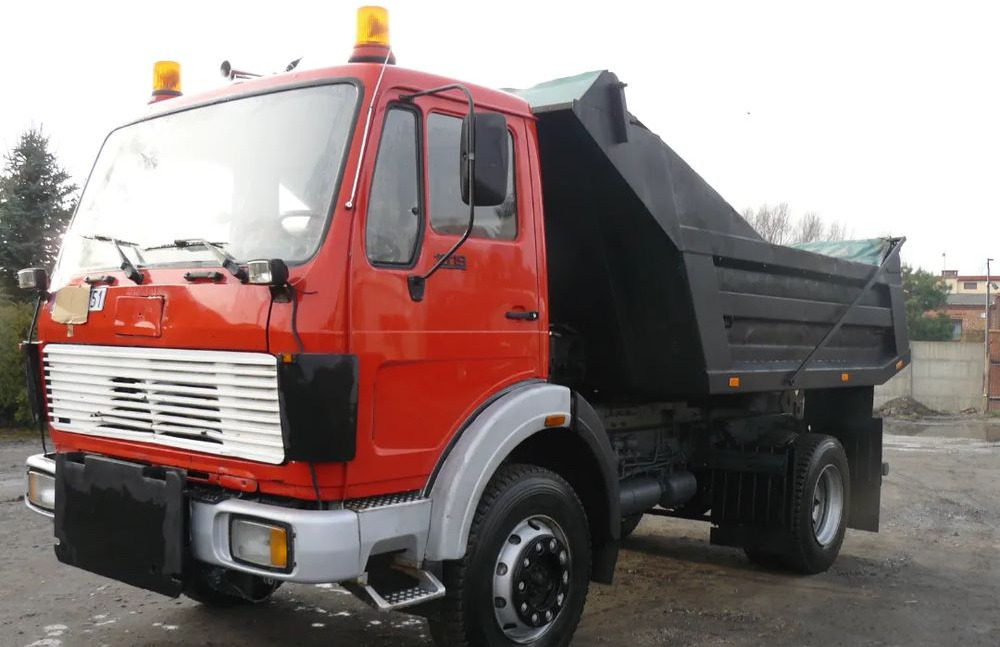 Mercedes-Benz 1019 - Camion benne: photos 3 Mercedes-Benz 1019 - Camion benne: photos 3