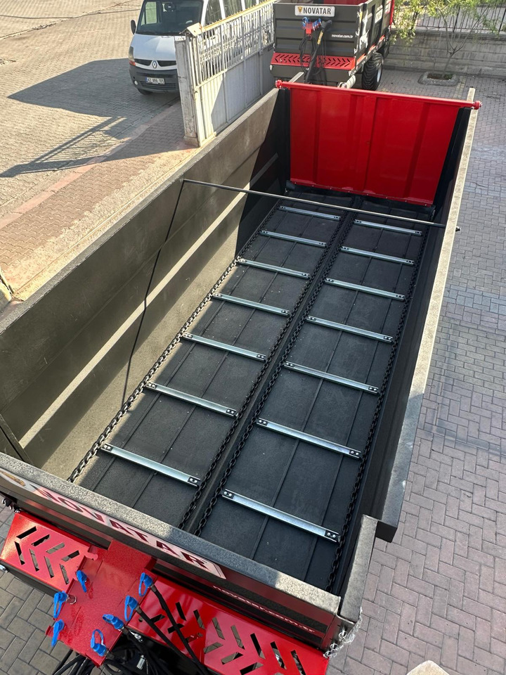 Novatar Manure Spreader Trailer 10 M3 - Epandeur à fumier: photos 3 Novatar Manure Spreader Trailer 10 M3 - Epandeur à fumier: photos 3