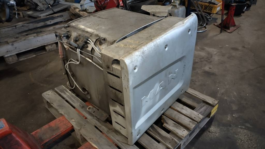 MAN Euro 6 katalysaattori - Moteur pour Camion: photos 1 MAN Euro 6 katalysaattori - Moteur pour Camion: photos 1